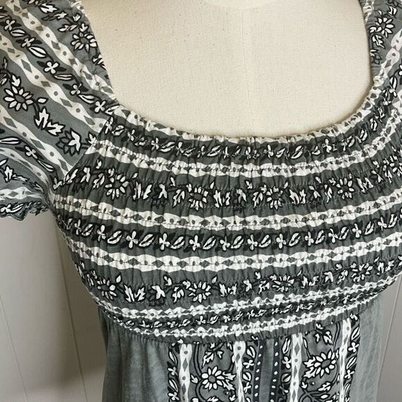INC Gray Patterned Women's Top - Picture 2 of 13
